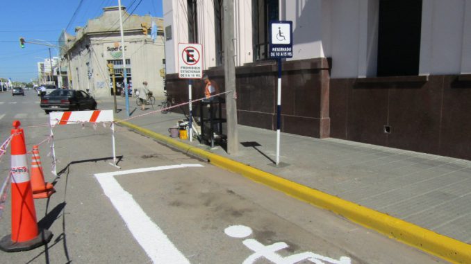 Estacionamiento discapacitados (2)