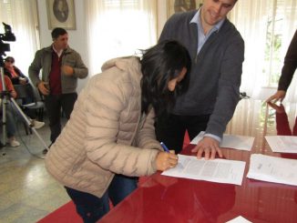 Firma contratos (9)