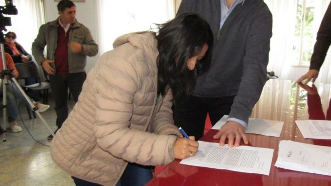 Firma contratos (9)