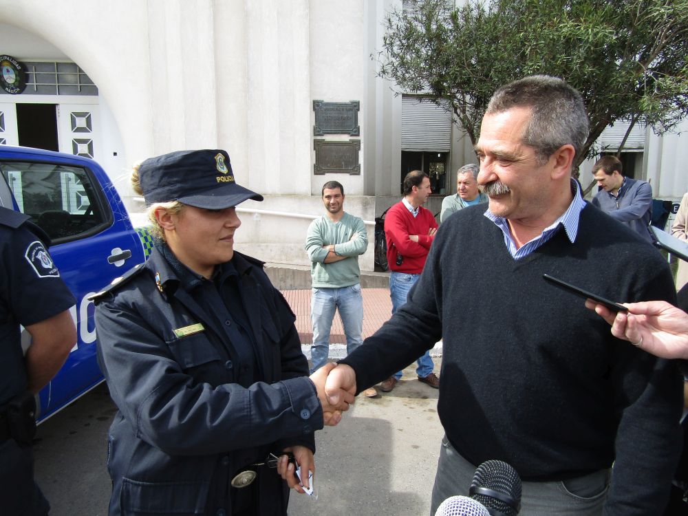 Movil Policial (5)