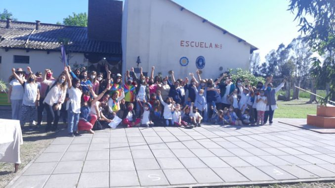 ESCUELA 8 GENERO