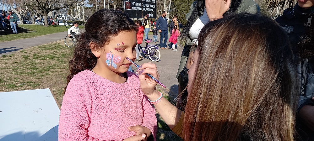 A PURO FESTEJOS, COMENZARON LAS ACTIVIDADES DEL MES DE LAS INFANCIAS ...