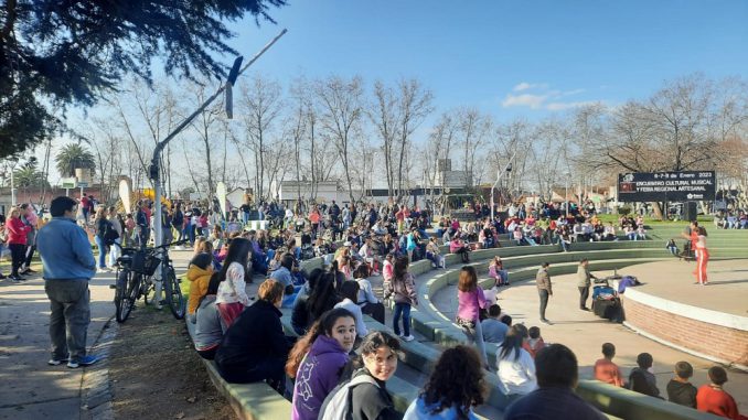 A PURO FESTEJOS, COMENZARON LAS ACTIVIDADES DEL MES DE LAS INFANCIAS ...